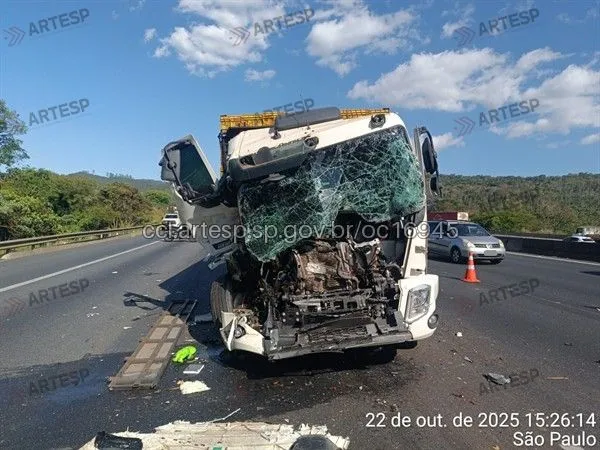 Ônibus Mercedes-Benz Marcopolo rodovia dos Bandeirantes caieiras