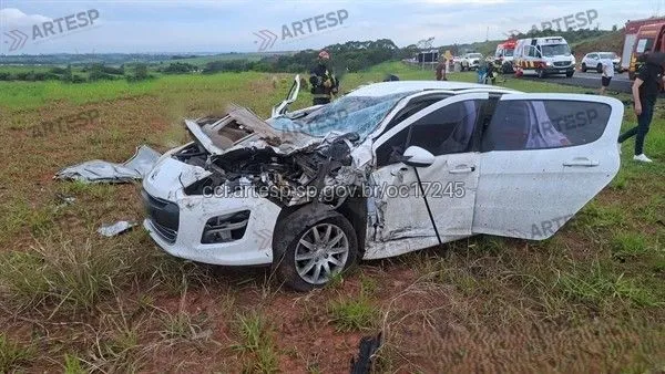 Automóvel Peugeot 308 em Limeira rodovia dos Bandeirantes