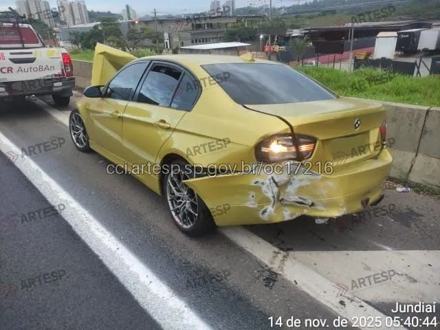 BMW 325 em Jundiaí