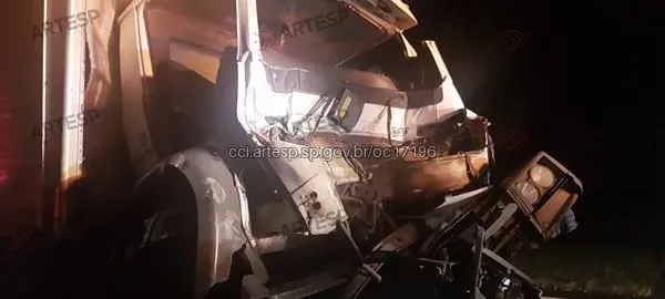 Caminhão 13.180 em Cravinhos