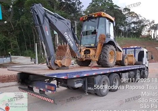 Caminhão Volvo em São Roque