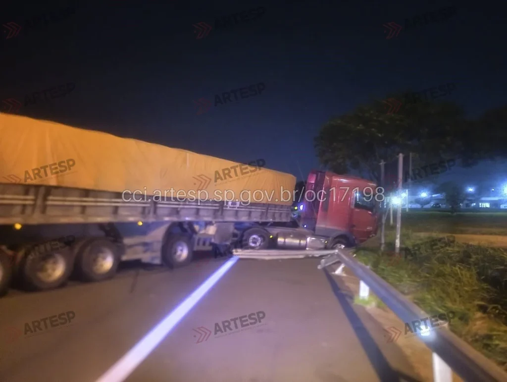 Carreta DAF XF FTS em Campinas