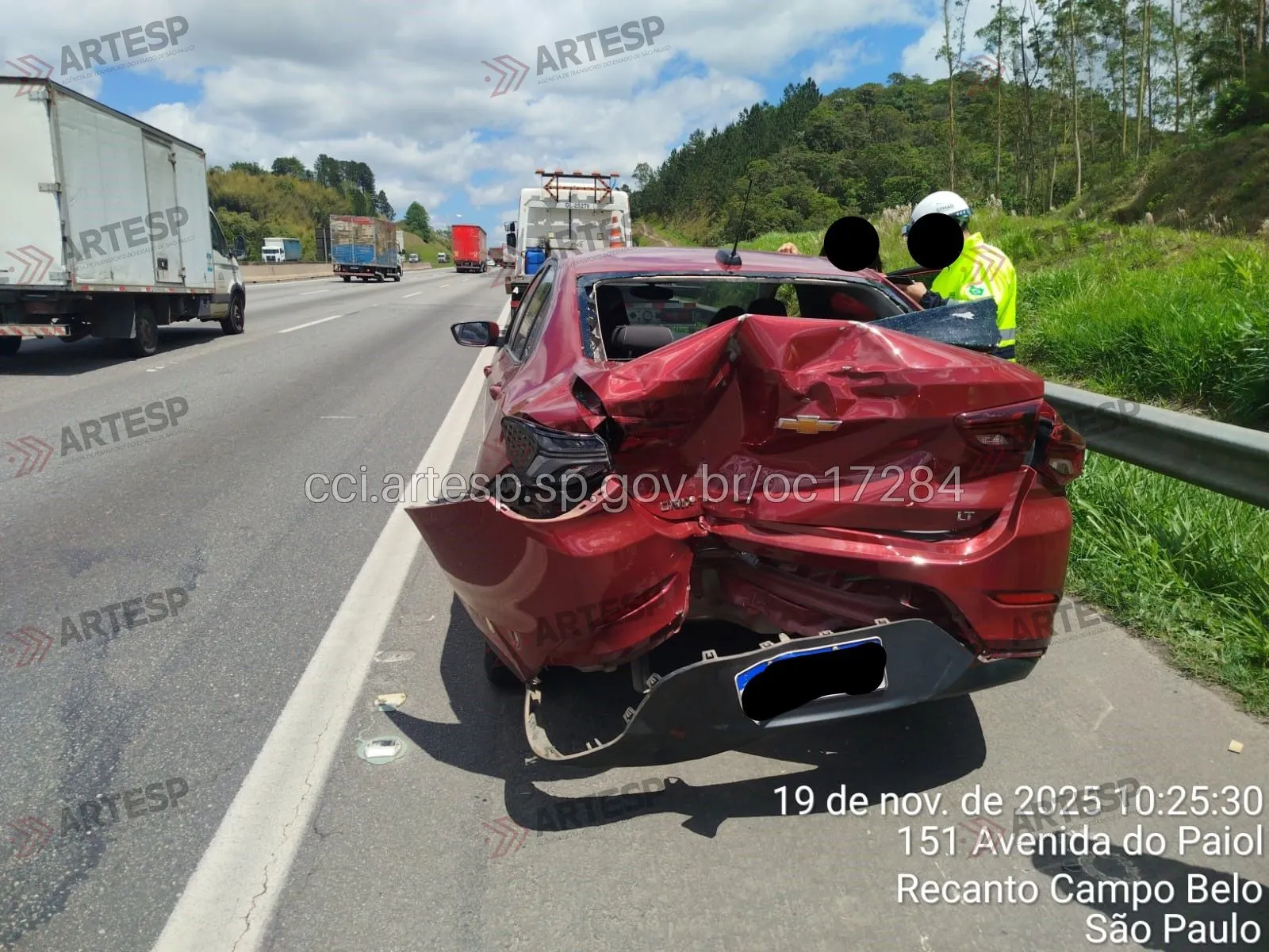 Chevrolet Onix no km 53 rodoanel