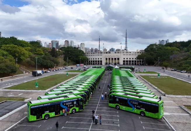 Entrega de 60 novos ônibus Elétricos