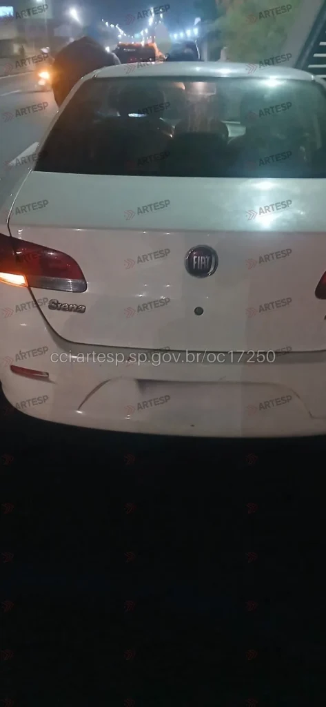 Ford Fiesta no km 62,5 em Cubatão rodovia dos Imigrantes