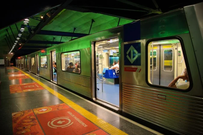 Metrô de SP reforça oferta de trens