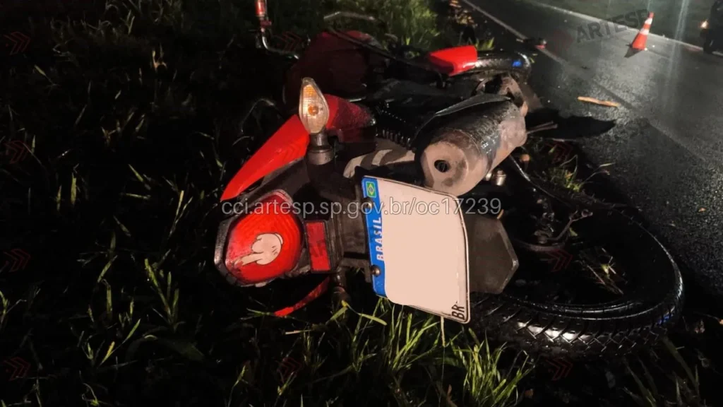 Moto Honda CG 160 no km 13 em SP