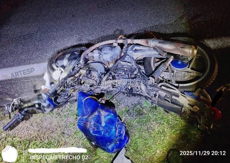 Moto Suzuki rodovia dom pedro I