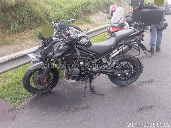 rodovia dos Bandeirantes Moto Tiger no km 29 em Caieiras