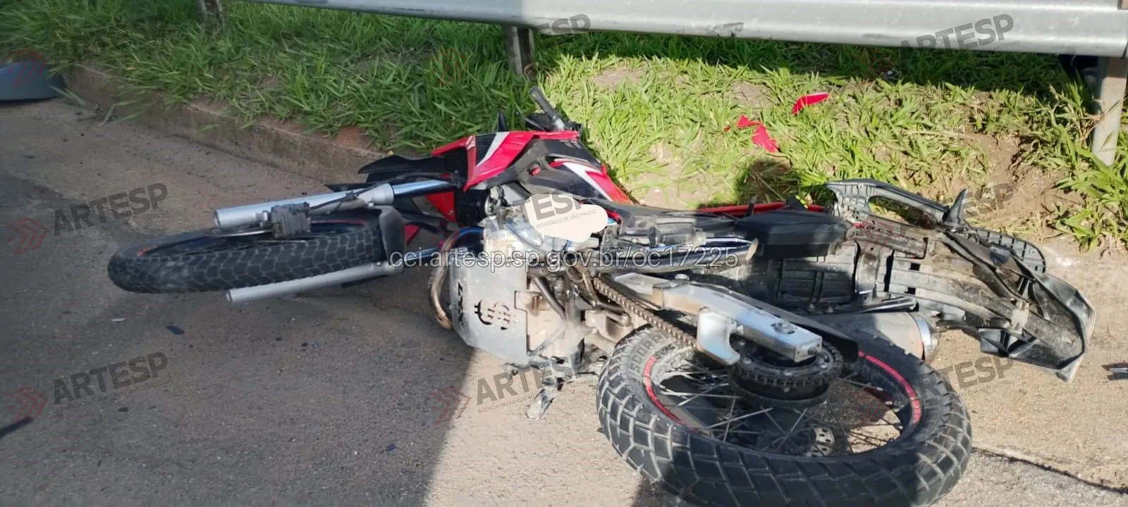 Moto XRE 300 em Atibaia rodovia dom pedro I