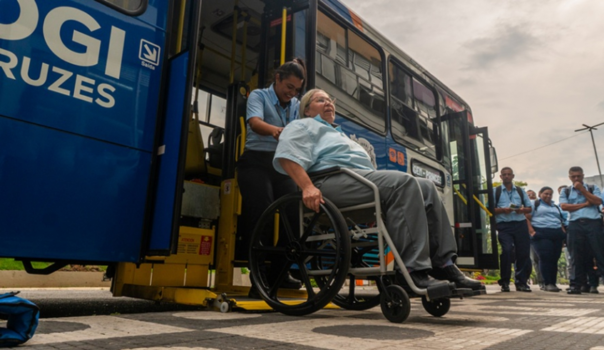 Motoristas de ônibus trocam de lugar