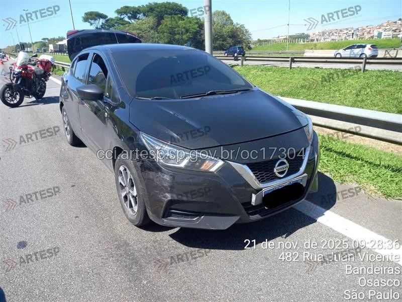 Nissan Versa no km 19,9 em Osasco