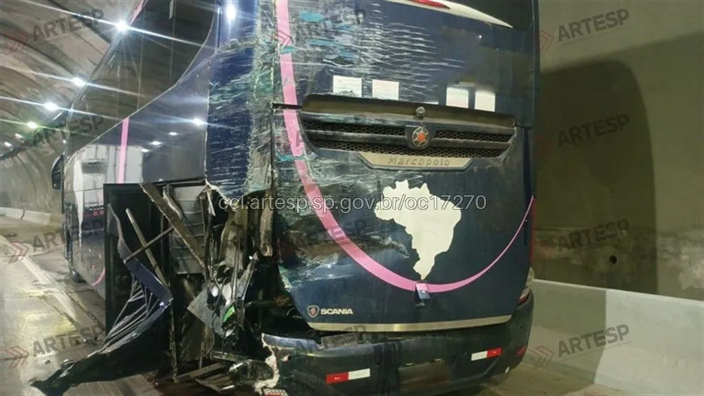 Ônibus Scania Marcopolo no km 75 rodovia carvalho Pinto