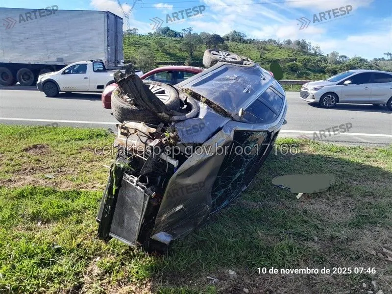 SUV Kia na rodovia Ayrton Senna em Itaquaquecetuba