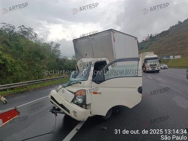 Utilitário Hyundai HR rodovia dos bandeirantes