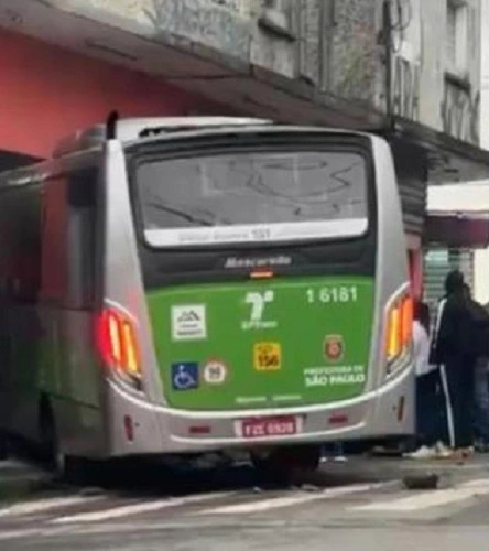 ônibus estrada do sabão