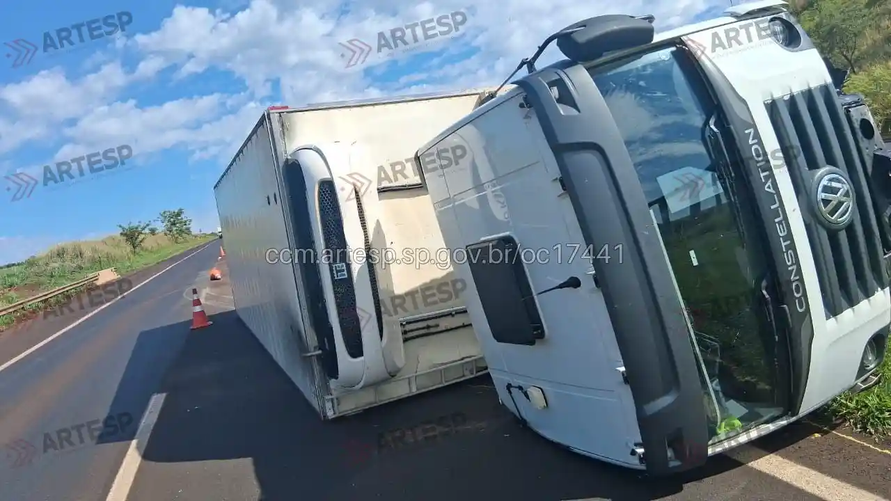 Caminhão VW 26.320 Constellation Jardinópolis rodovia Anhanguera