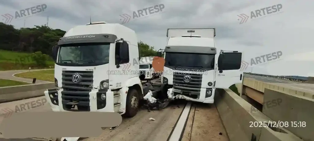 Caminhões VW 26.220 e VW 19.360