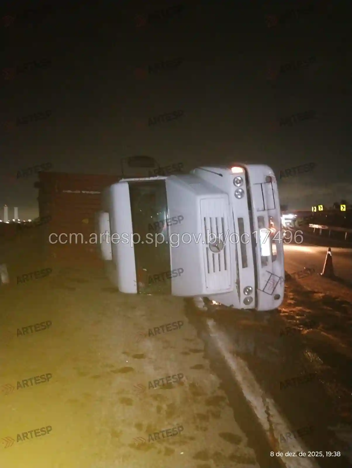 Carreta Mercedes-Benz LS 1634 rodoanel