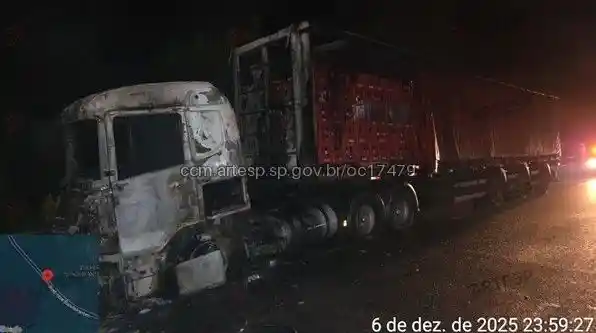 Carreta Scania R440 rodovia dos bandeirantes