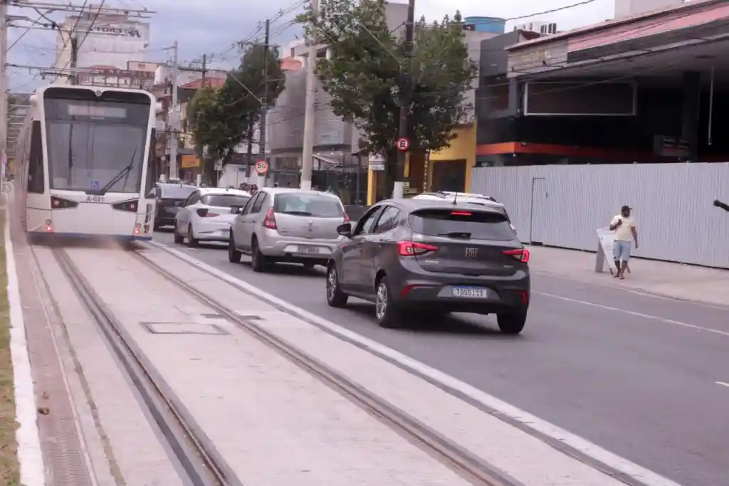 Novo trecho do VLT de Santos