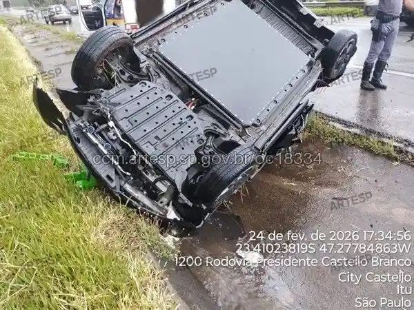 Automóvel BYD rodovia castelo branco