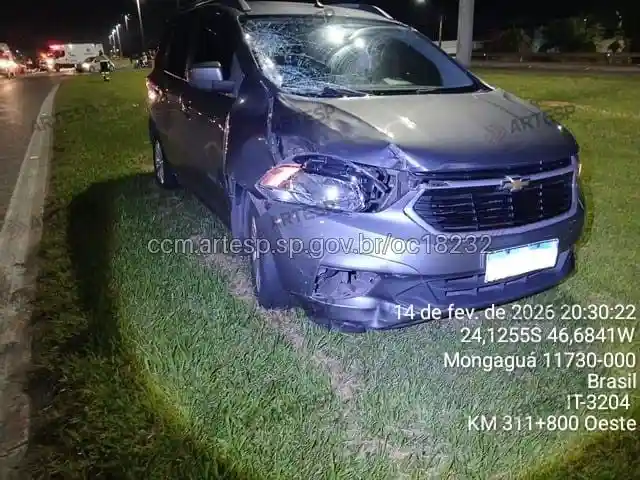 Automóvel Spin rodovia Padre Manoel da Nóbrega