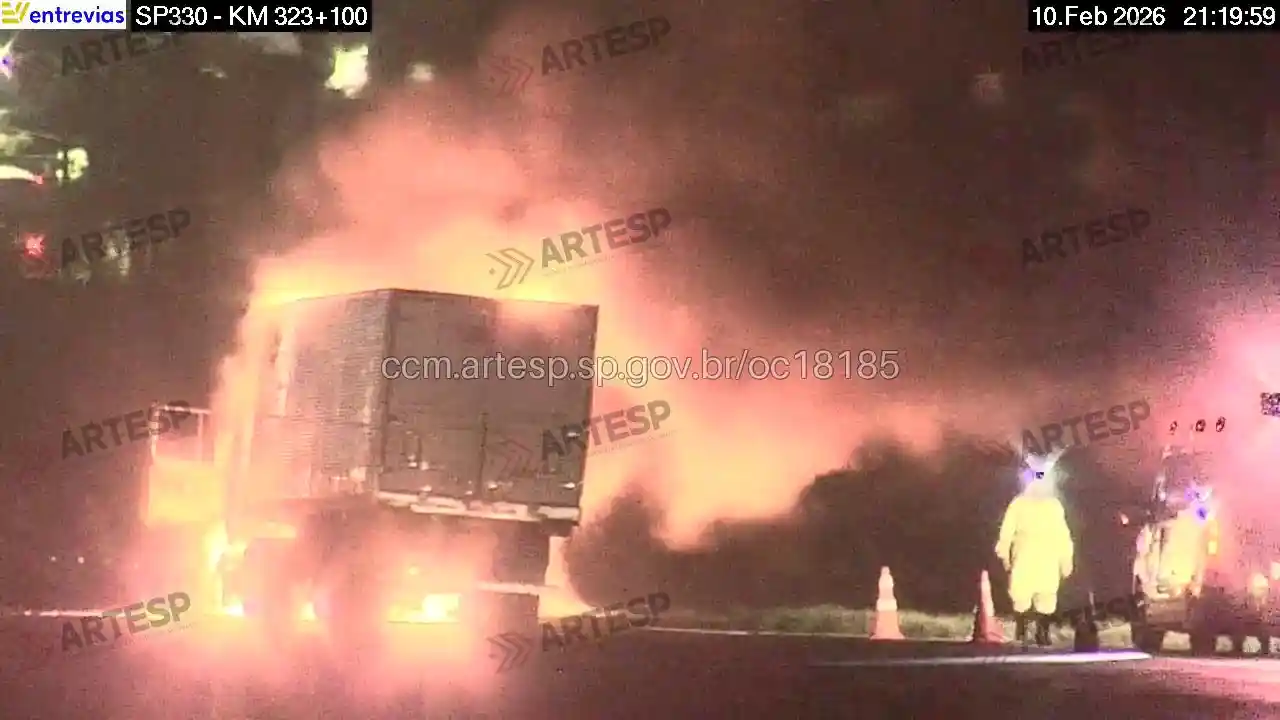 Caminhão DAF XF 105 rodovia anhanguera