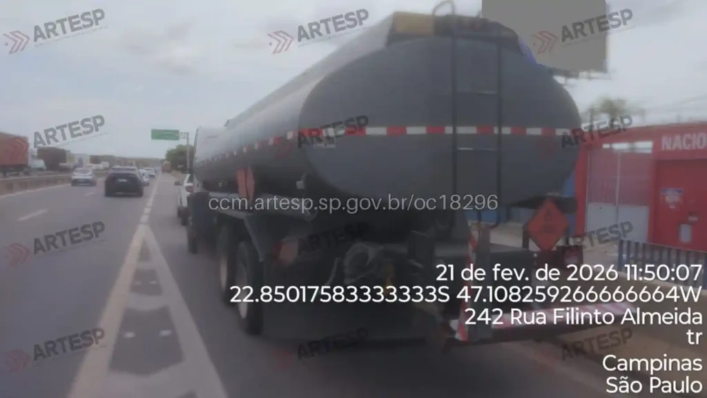 Caminhão Ford Cargo 2422 rodovia dom pedro I