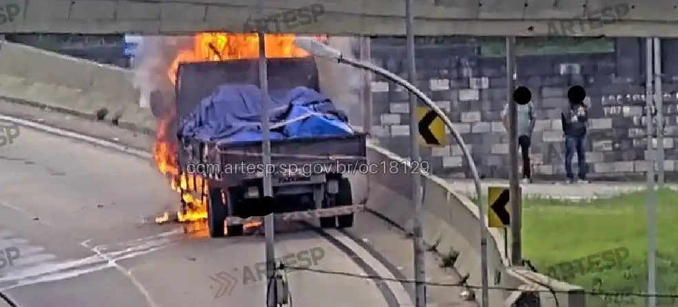 Caminhão Volkswagen 8150 rodonel embu das artes