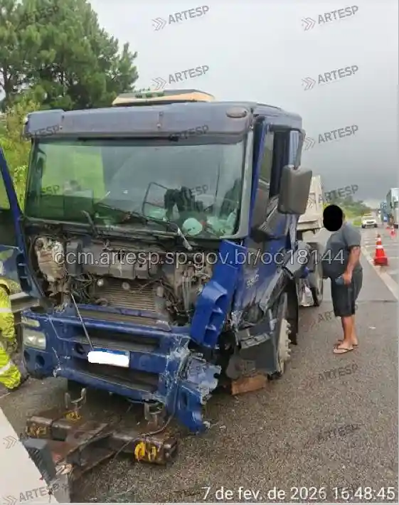 Carreta Iveco no rodoanel