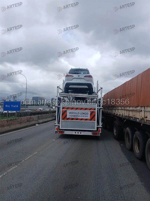 Carretas Mercedes-Benz 1938 e Mercedes-Benz Attego rodovia castelo branco