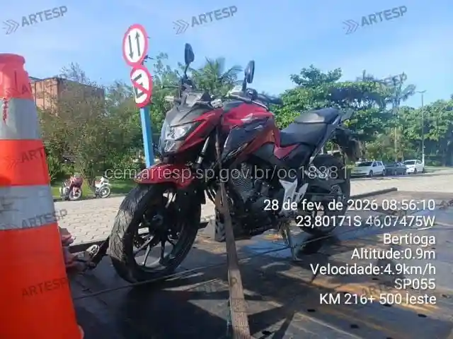 Moto CB 300R rodovia rio-santos bertioga litoral
