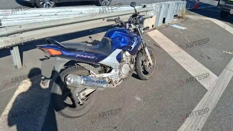 Moto Fazer 250 rodovia anchieta