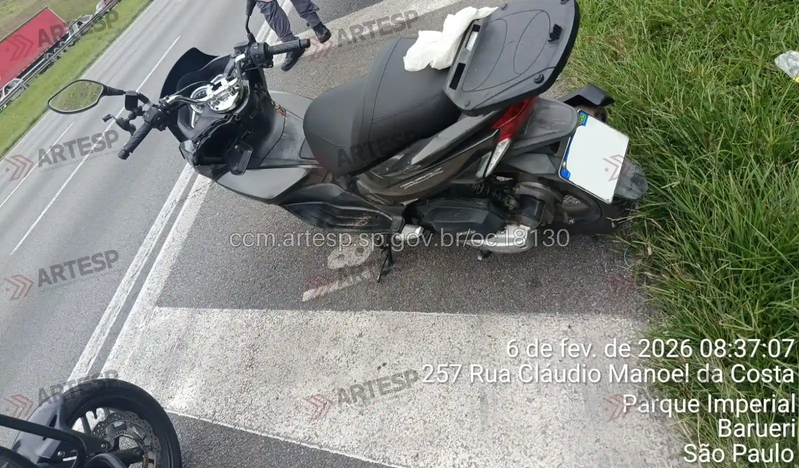 Moto Honda PCX rodoanel barueri