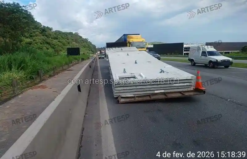 Painel de laje treliçada rodovia castelo branco