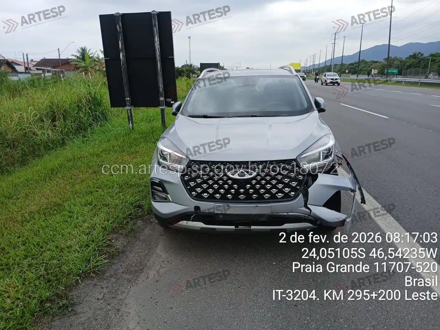 SUV Chery Tiggo rodovia Padre Manoel da Nóbrega