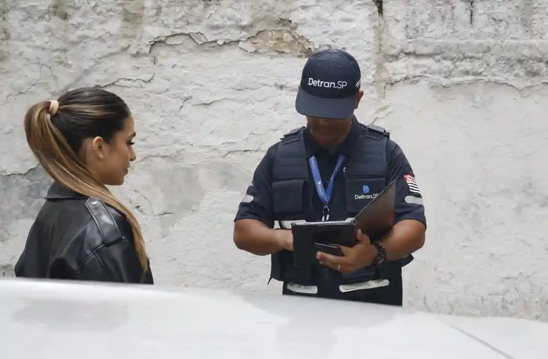 agente detran sp Novo modelo de CNH faz aumentar busca por habilitação em SP