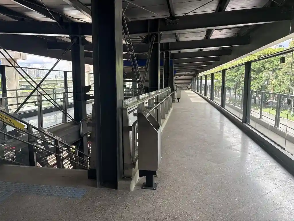 estação morumbi linha 17