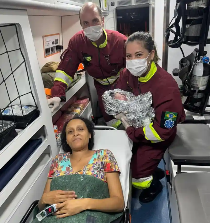 nascimento de bebê na rodovia