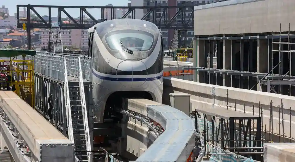 trem morumbi linha 17-ouro