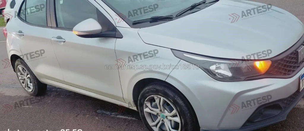 Automóvel Fiat Argo rodovia dom pedro I
