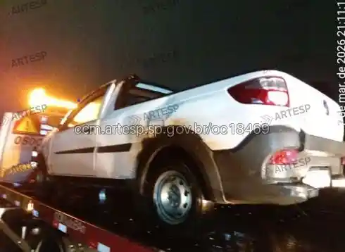 Automóvel Fiat Strada rodovia dos bandeirantes