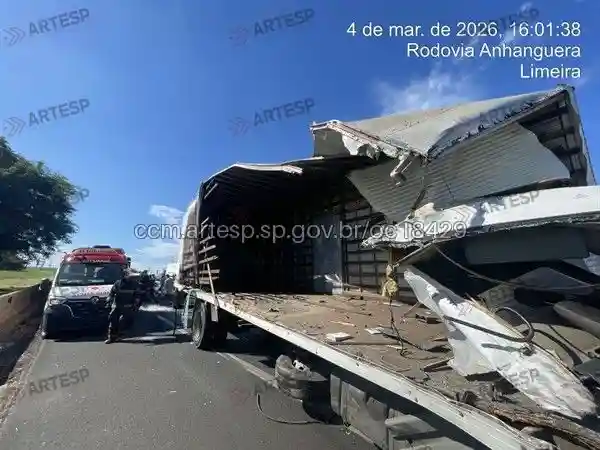 Caminhão Atego 1418 rodovia anhanguera