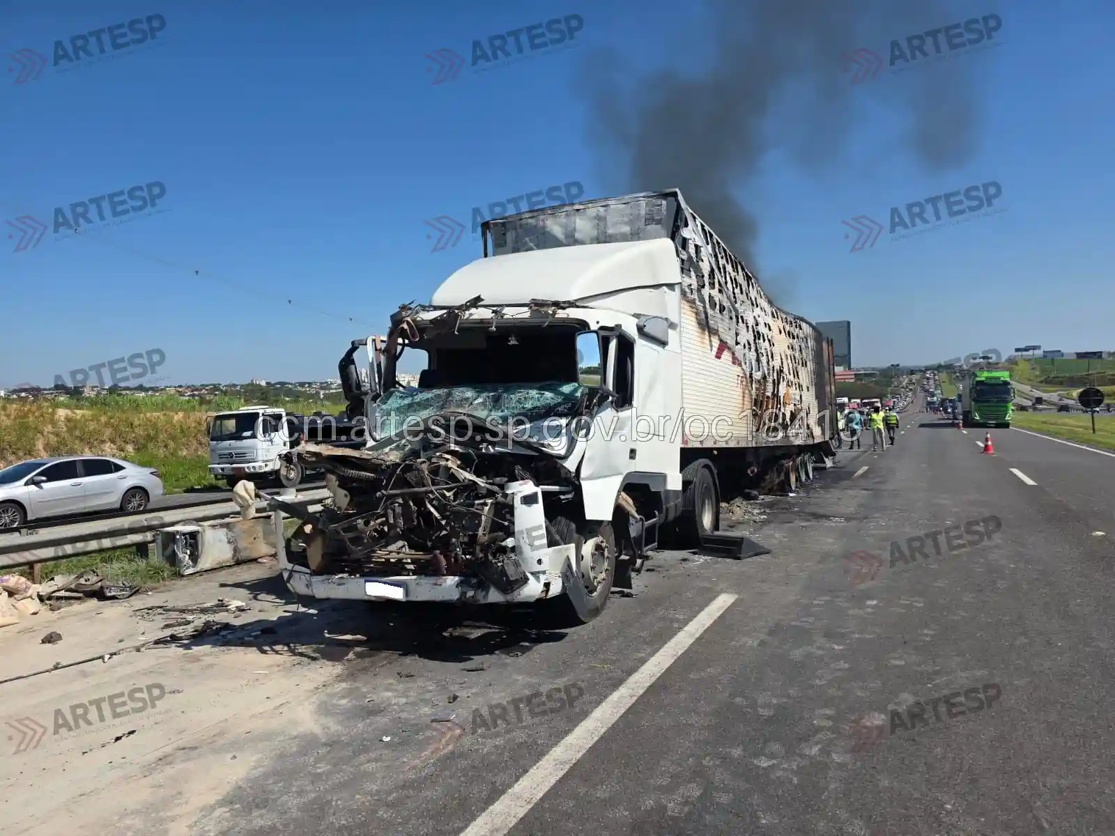 Carreta Volvo 370 rodovia dom pedro I