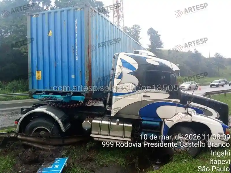 Carreta Volvo NL 12 rodovia castelo branco itapevi