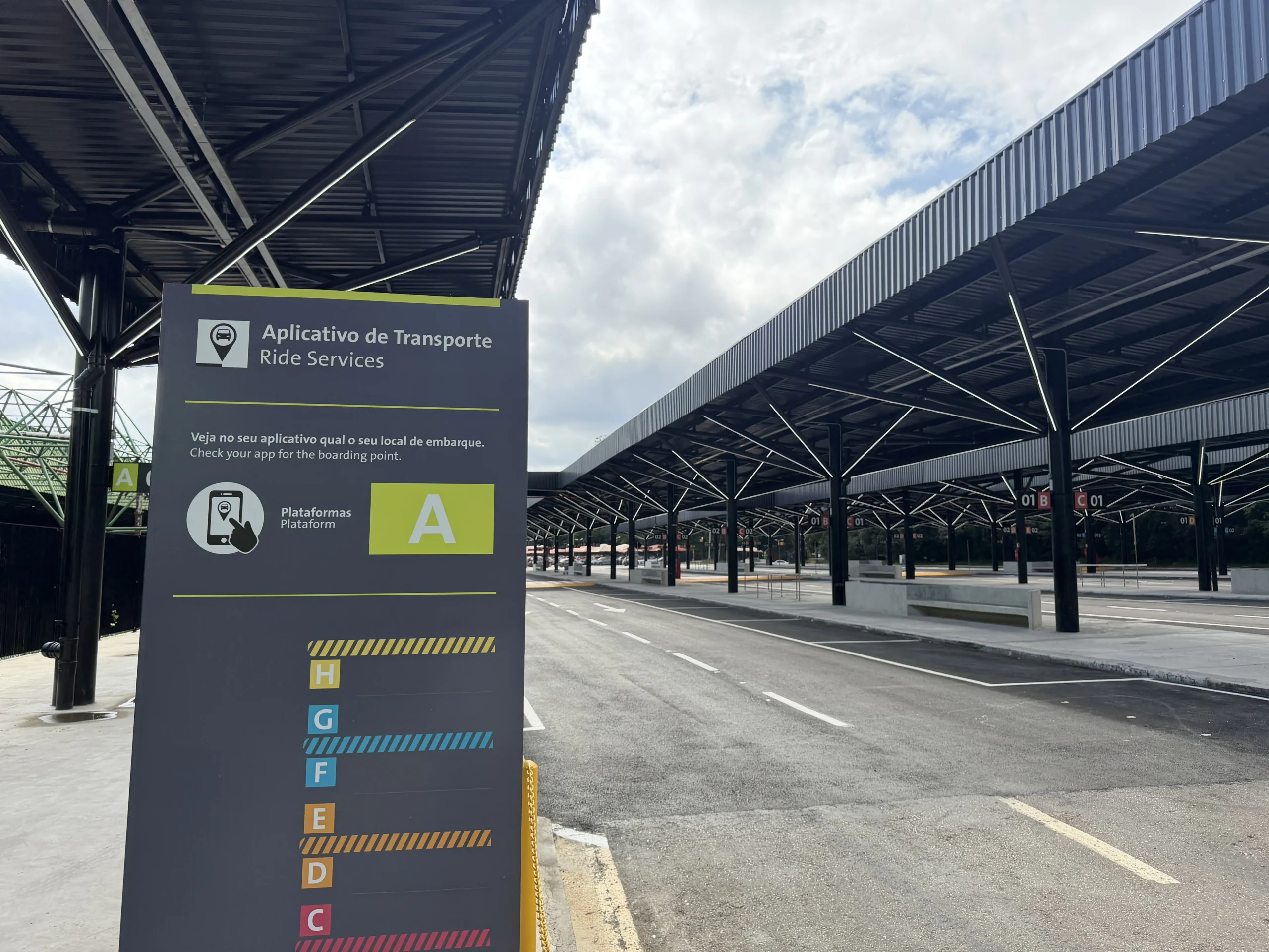 Praça Pick Up 2 Aeroporto de Guarulhos inaugura praça Pick Up para carros de aplicativo