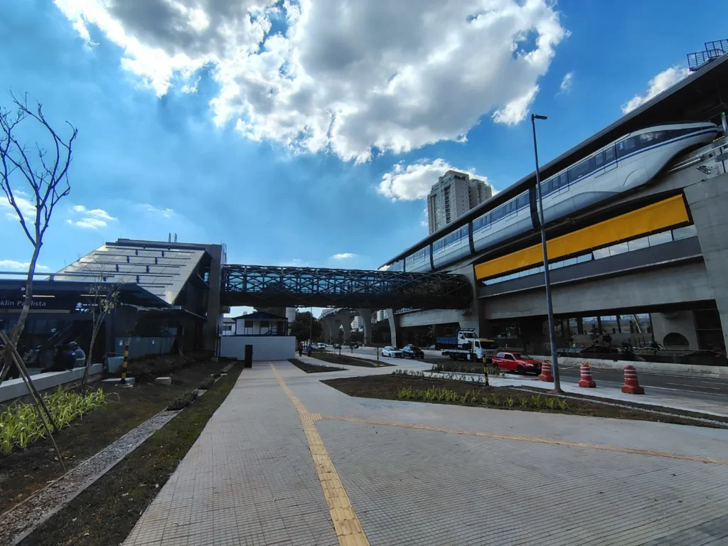 monotrilho linha 17-ouro estação