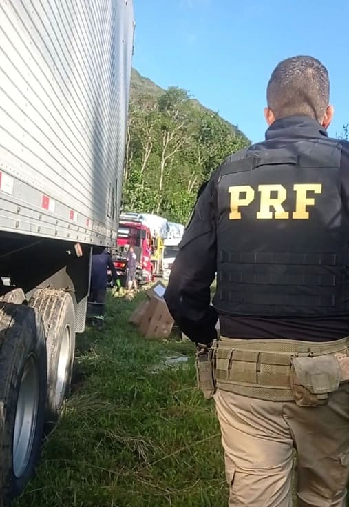 roubo de carga e prende prf