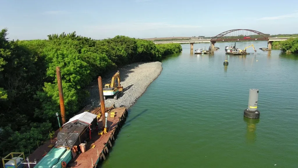 obra da Hidrovia Tietê-Paraná